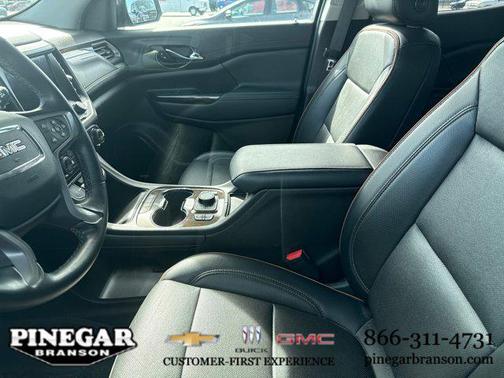 2023 GMC Acadia AWD AT4