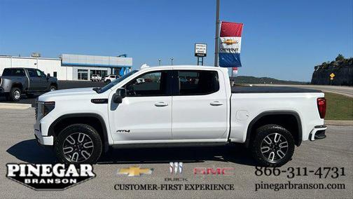 2023 GMC Sierra 1500 AT4