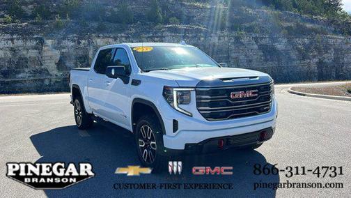 2023 GMC Sierra 1500 AT4