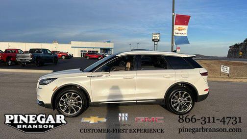 2022 Lincoln Corsair Standard