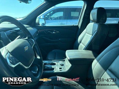 Sterling Gray Metallic 2023 Chevrolet Traverse High Country