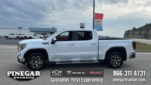 Glacier White Tricoat 2026 GMC Sierra 1500 SLT