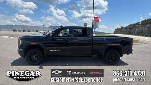 2025 GMC Sierra 2500 AT4