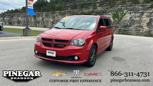 Redline 2 Coat Pearl 2015 Dodge Grand Caravan R/T