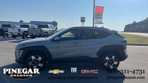 2024 Hyundai KONA SEL