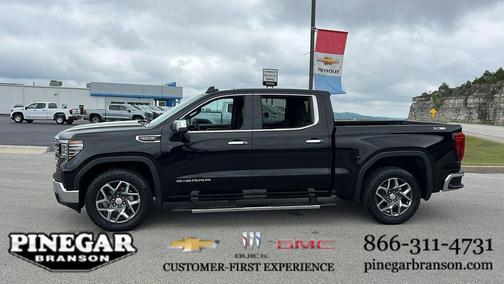 Onyx Black 2023 GMC Sierra 1500 SLT