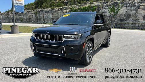 Diamond Black Crystal Pearlcoat 2022 Jeep Grand Cherokee Overland