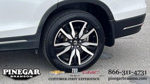 2022 Honda Pilot Touring 8-Passenger