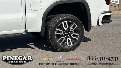 2024 GMC Sierra 1500 AT4