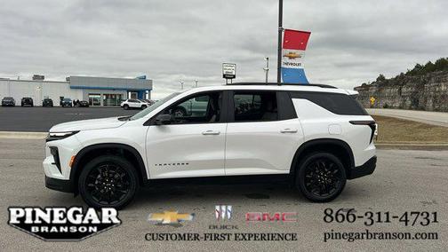 2024 Chevrolet Traverse LT