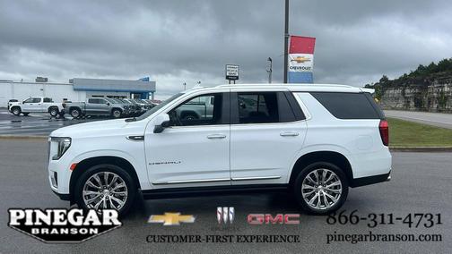 Summit White 2022 GMC Yukon Denali