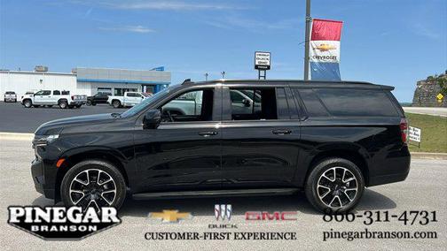 Black 2022 Chevrolet Suburban RST