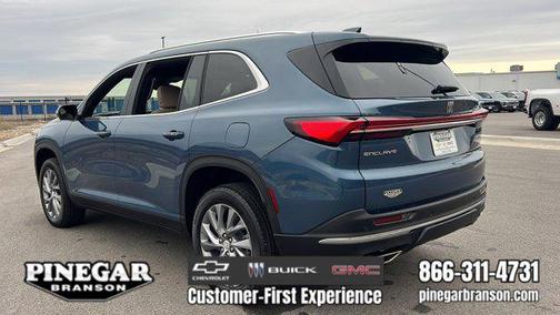 2025 Buick Enclave Preferred FWD