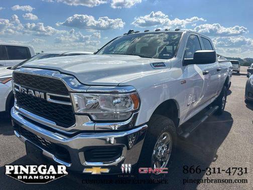 2022 RAM 2500 Tradesman Crew Cab 4x4 6'4' Box