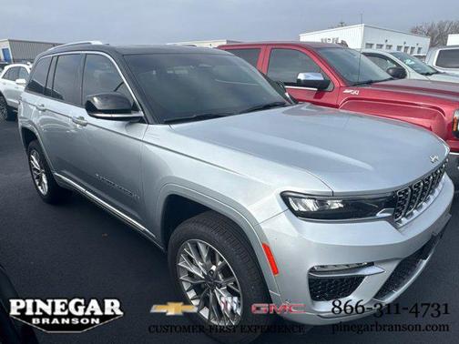 2022 Jeep Grand Cherokee Summit