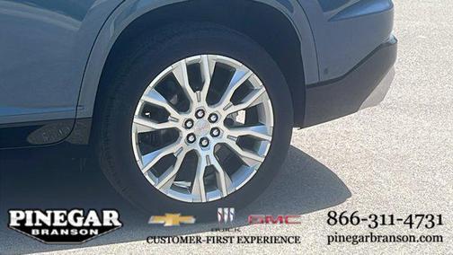 2024 GMC Acadia Denali
