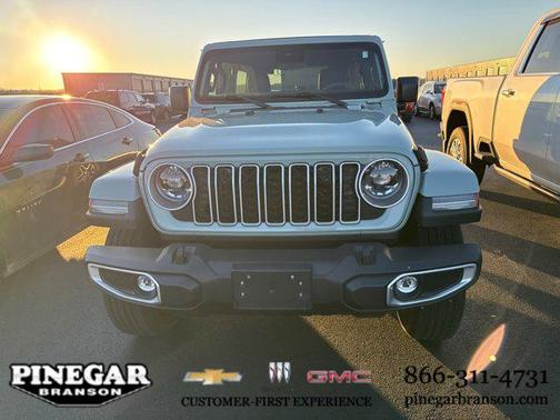 2024 Jeep Wrangler 4-Door Sahara 4x4