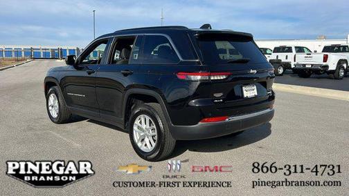 2024 Jeep Grand Cherokee Laredo