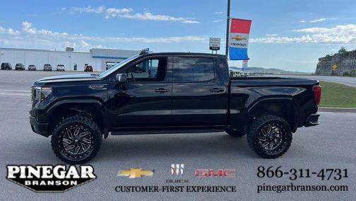 2022 GMC Sierra 1500 AT4