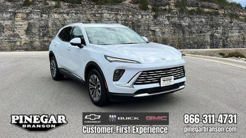 Iridescent White Tricoat 2026 Buick Envision Preferred AWD