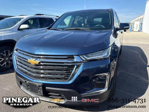 2023 Chevrolet Traverse LT Leather