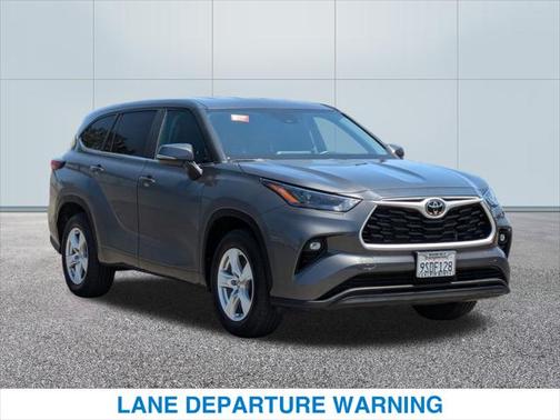 2024 Toyota Highlander LE