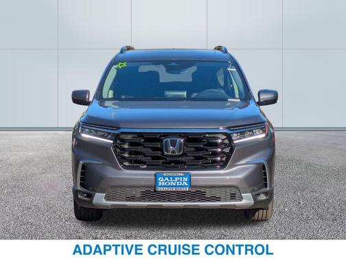 2025 Honda Pilot Touring 8-Passenger