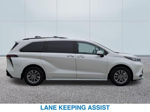 2024 Toyota Sienna XLE 7 Passenger