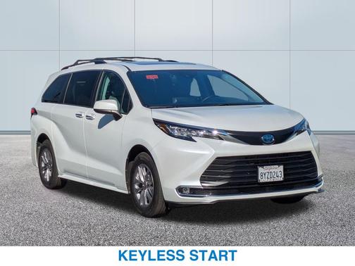 2022 Toyota Sienna XLE