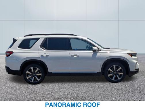 2025 Honda Pilot Touring 8-Passenger