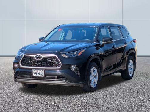 2022 Toyota Highlander LE