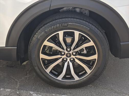 Photo 5 of 20 of 2020 Ford Explorer ST