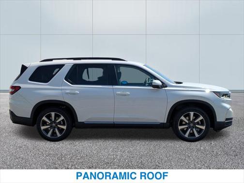 2025 Honda Pilot Touring 8-Passenger