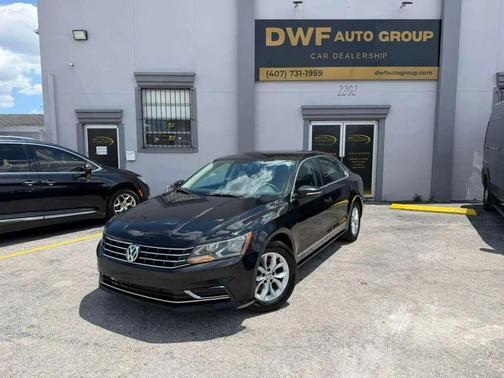 Black Uni 2016 Volkswagen Passat 1.8T S