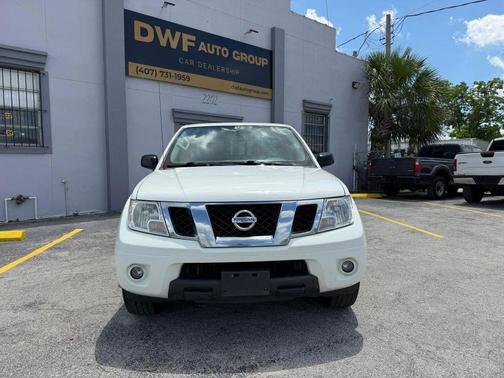 Glacier White 2020 Nissan Frontier SV