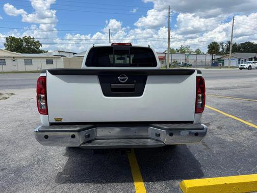 Glacier White 2020 Nissan Frontier SV