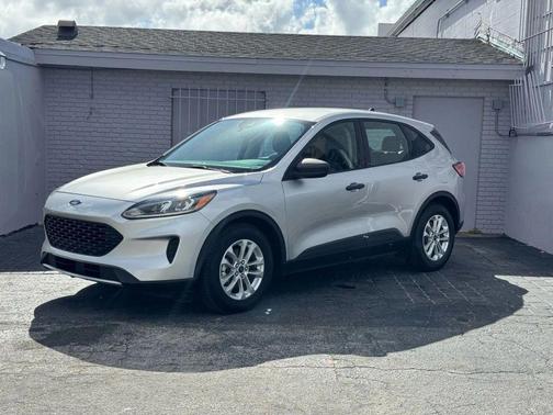 Ingot Silver Metallic 2020 Ford Escape S