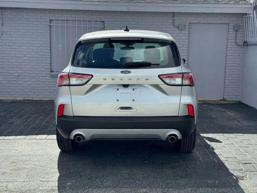 Ingot Silver Metallic 2020 Ford Escape S