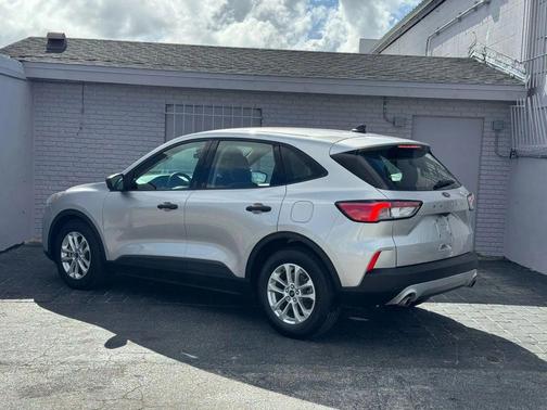 Ingot Silver Metallic 2020 Ford Escape S