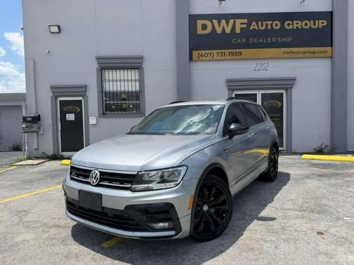 Pyrite Silver Metallic 2021 Volkswagen Tiguan 2.0T SE R-Line Black