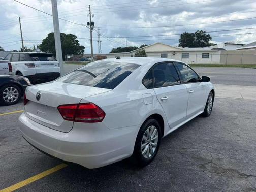 Candy White 2012 Volkswagen Passat 2.5 S