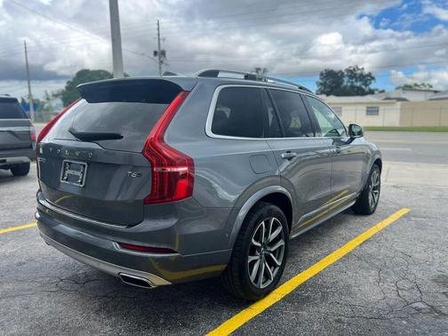 2019 Volvo XC90 T6 Momentum