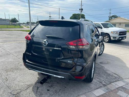2020 Nissan Rogue SV