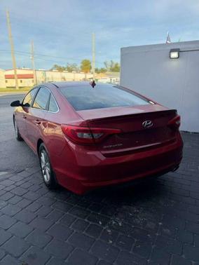 2017 Hyundai SONATA SE