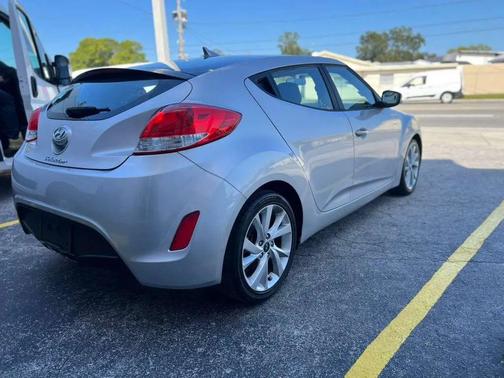 2017 Hyundai Veloster Base