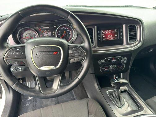 2015 Dodge Charger SE