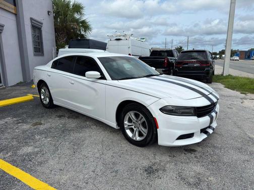 2015 Dodge Charger SE