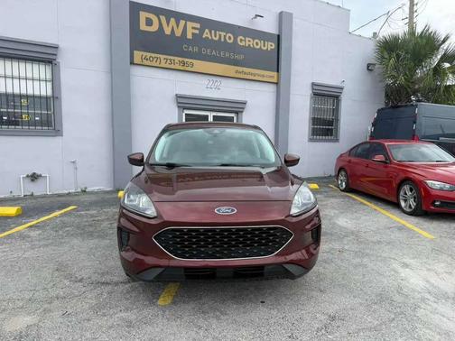 Bronze Fire Metallic 2021 Ford Escape SE