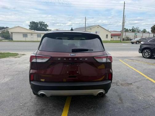Bronze Fire Metallic 2021 Ford Escape SE