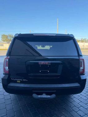 2017 GMC Yukon XL SLE